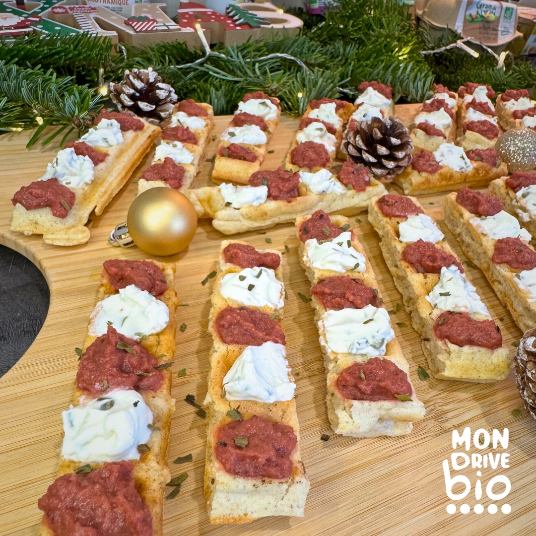 Recette des fingers de gaufre au houmous betterave et fromage frais fouetté